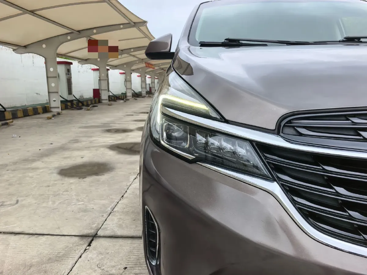 2022 Buick GL8 2.0T 237HP L4 9AT,autocango,china used car exporter,china ev exporter,chinese used car exporter,chinese used ev exporter