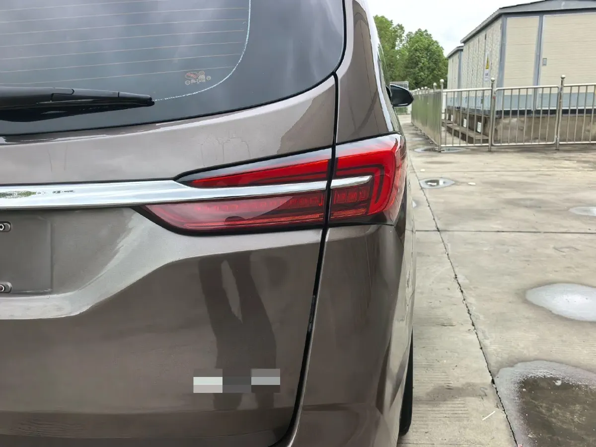 2022 Buick GL8 2.0T 237HP L4 9AT,autocango,china used car exporter,china ev exporter,chinese used car exporter,chinese used ev exporter