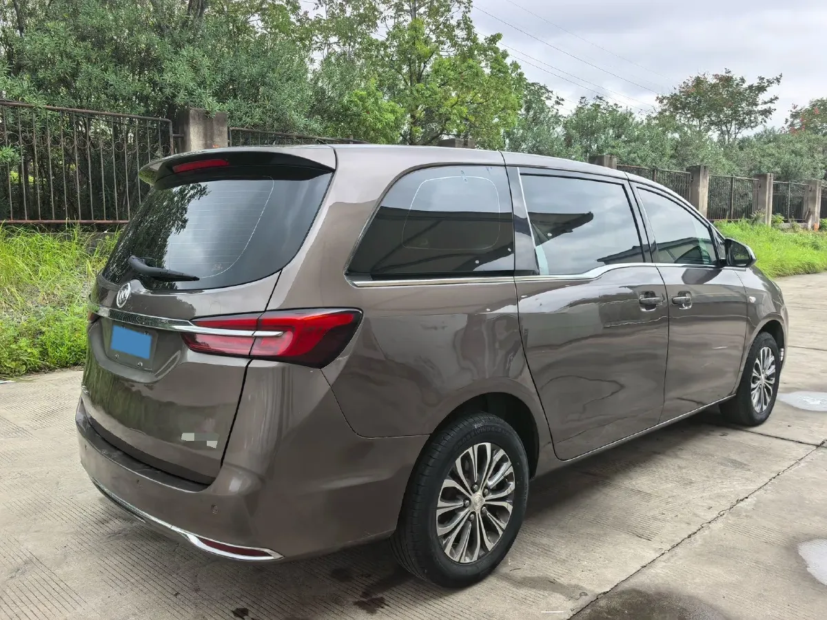 2022 Buick GL8 2.0T 237HP L4 9AT,autocango,china used car exporter,china ev exporter,chinese used car exporter,chinese used ev exporter