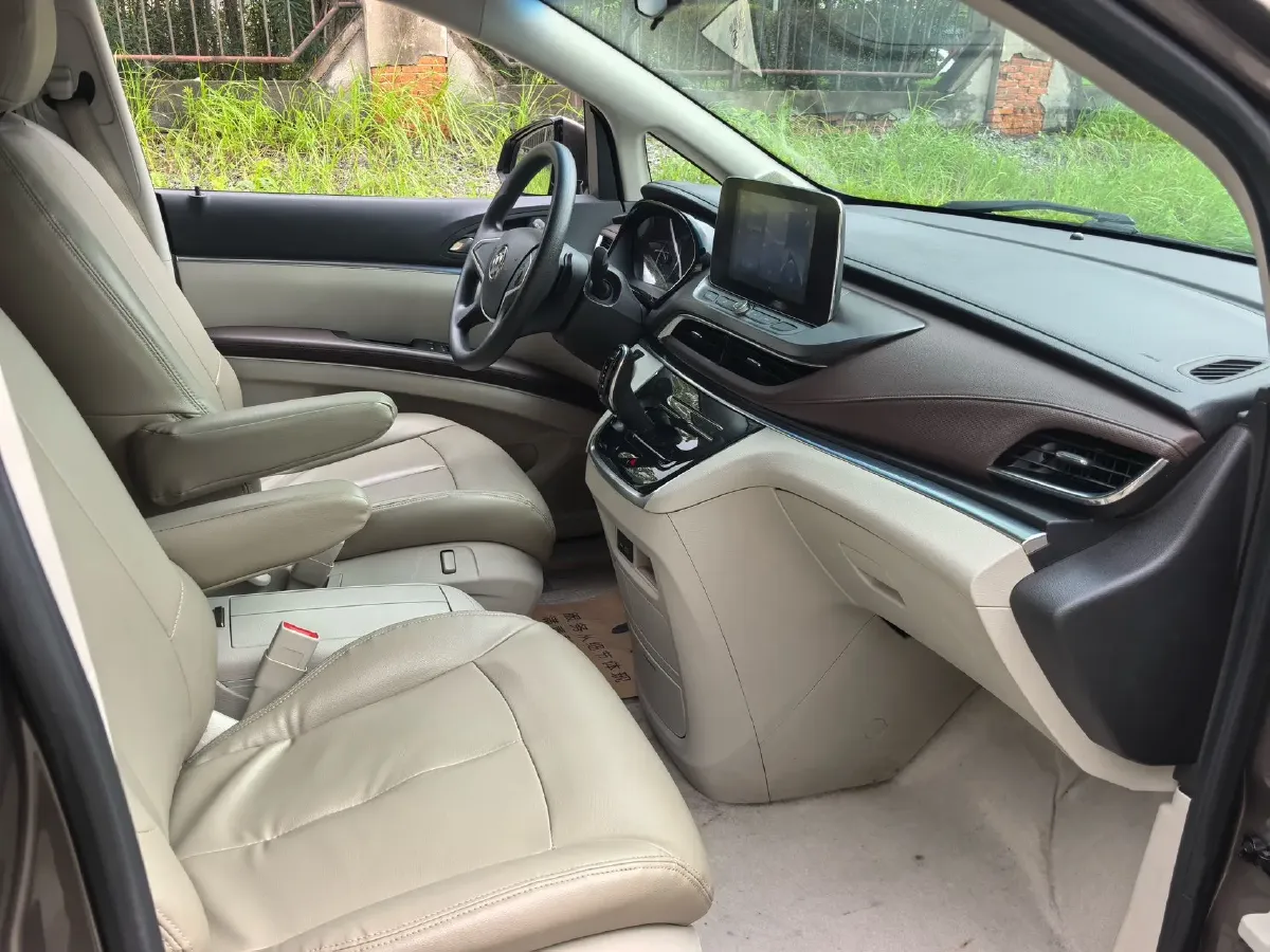 2022 Buick GL8 2.0T 237HP L4 9AT,autocango,china used car exporter,china ev exporter,chinese used car exporter,chinese used ev exporter