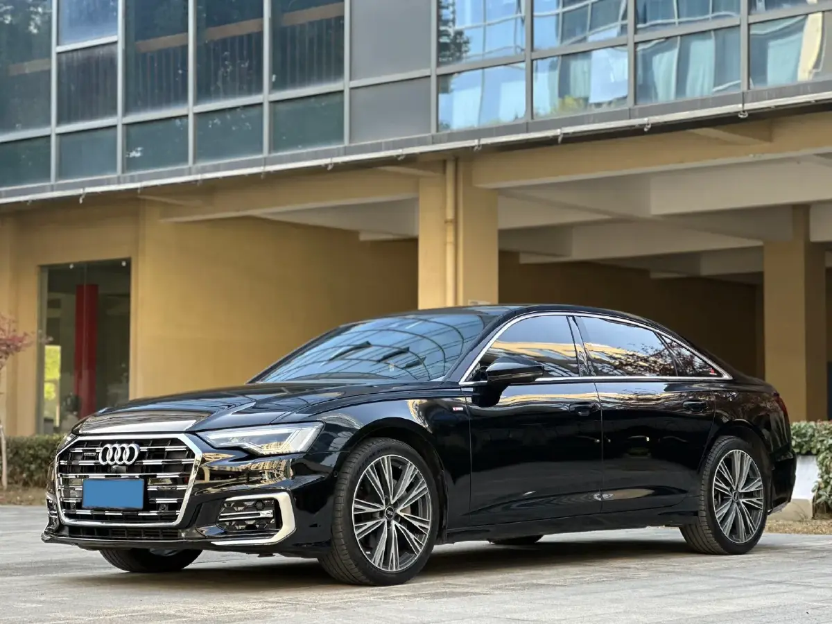 2022 Audi A6L 2.0T 224HP L4 7DCT