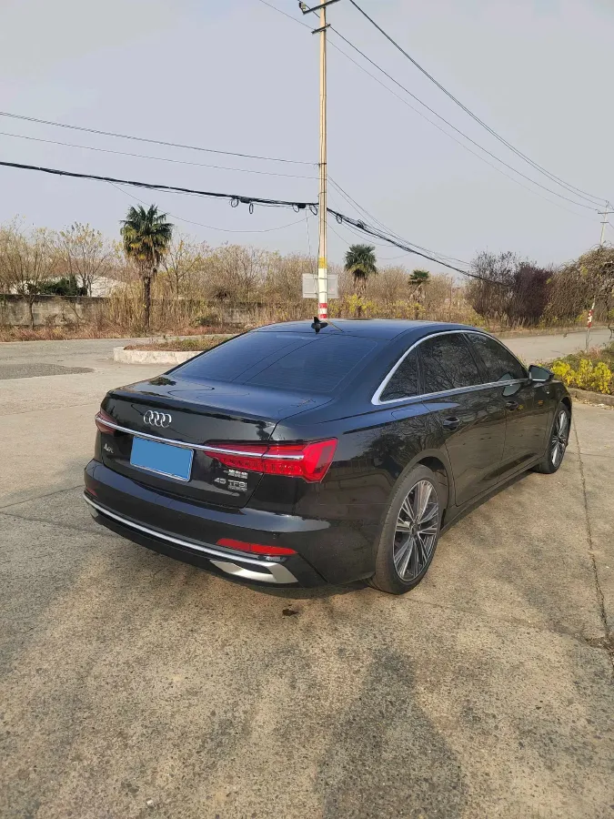 2023 Audi A6L 2.0T 245HP L4 7DCT,autocango,china used car exporter,china ev exporter,chinese used car exporter,chinese used ev exporter