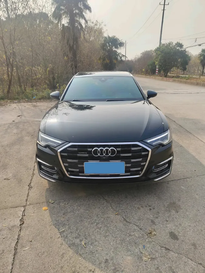2023 Audi A6L 2.0T 245HP L4 7DCT,autocango,china used car exporter,china ev exporter,chinese used car exporter,chinese used ev exporter