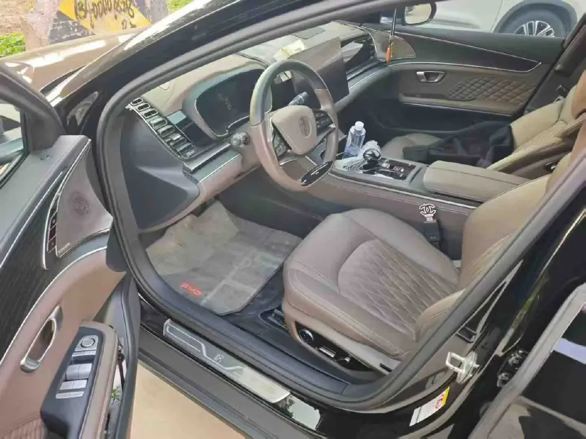 2022 Volkswagen Tiguan L 2.0T 186HP L4 7DCT,autocango,china used car exporter,china ev exporter,chinese used car exporter,chinese used ev exporter