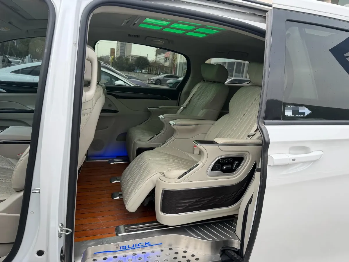 2020 Buick GL8 2.0T 237HP L4 9AT,autocango,china used car exporter,china ev exporter,chinese used car exporter,chinese used ev exporter