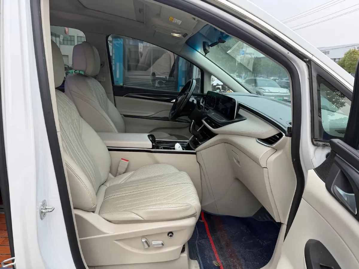 2020 Buick GL8 2.0T 237HP L4 9AT,autocango,china used car exporter,china ev exporter,chinese used car exporter,chinese used ev exporter