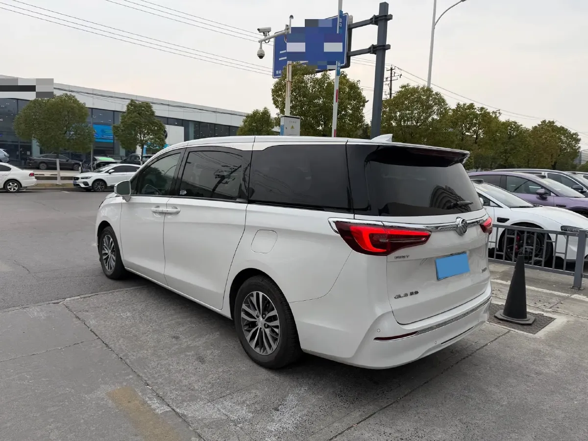 2020 Buick GL8 2.0T 237HP L4 9AT,autocango,china used car exporter,china ev exporter,chinese used car exporter,chinese used ev exporter