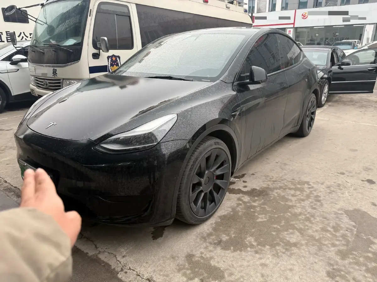 2022 Tesla Model Y BEV 60KWH