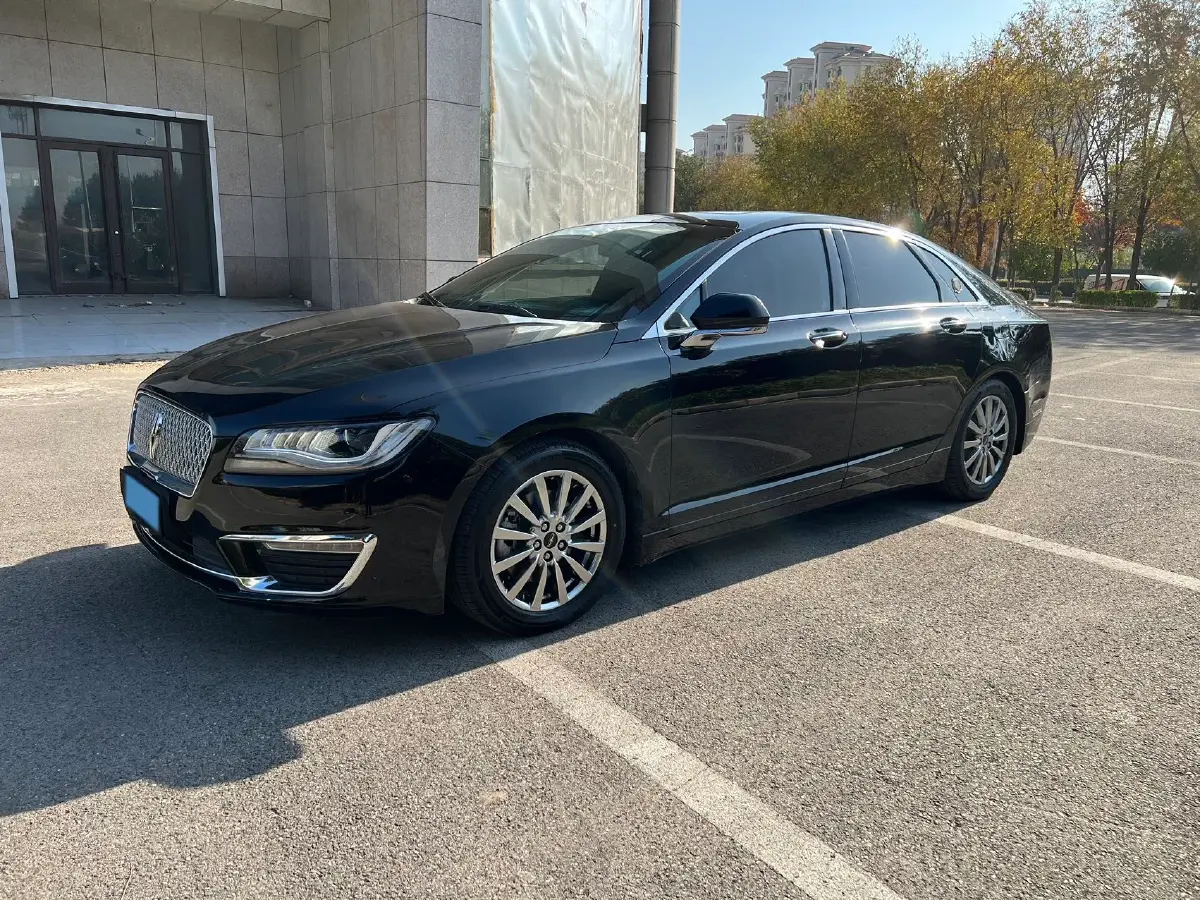 2019 Lincoln MKZ 2.0T 203HP L4 6AT