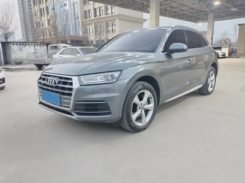2020 Audi Q5L 2.0T 190HP L4 7DCT,autocango,china used car exporter,china ev exporter,chinese used car exporter,chinese used ev exporter