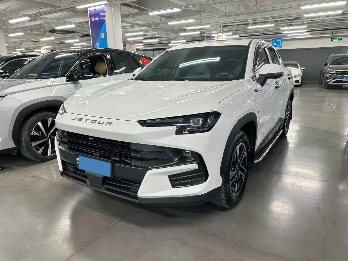 2025 Jetour DASHING 1.5T 156HP L4 6DCT