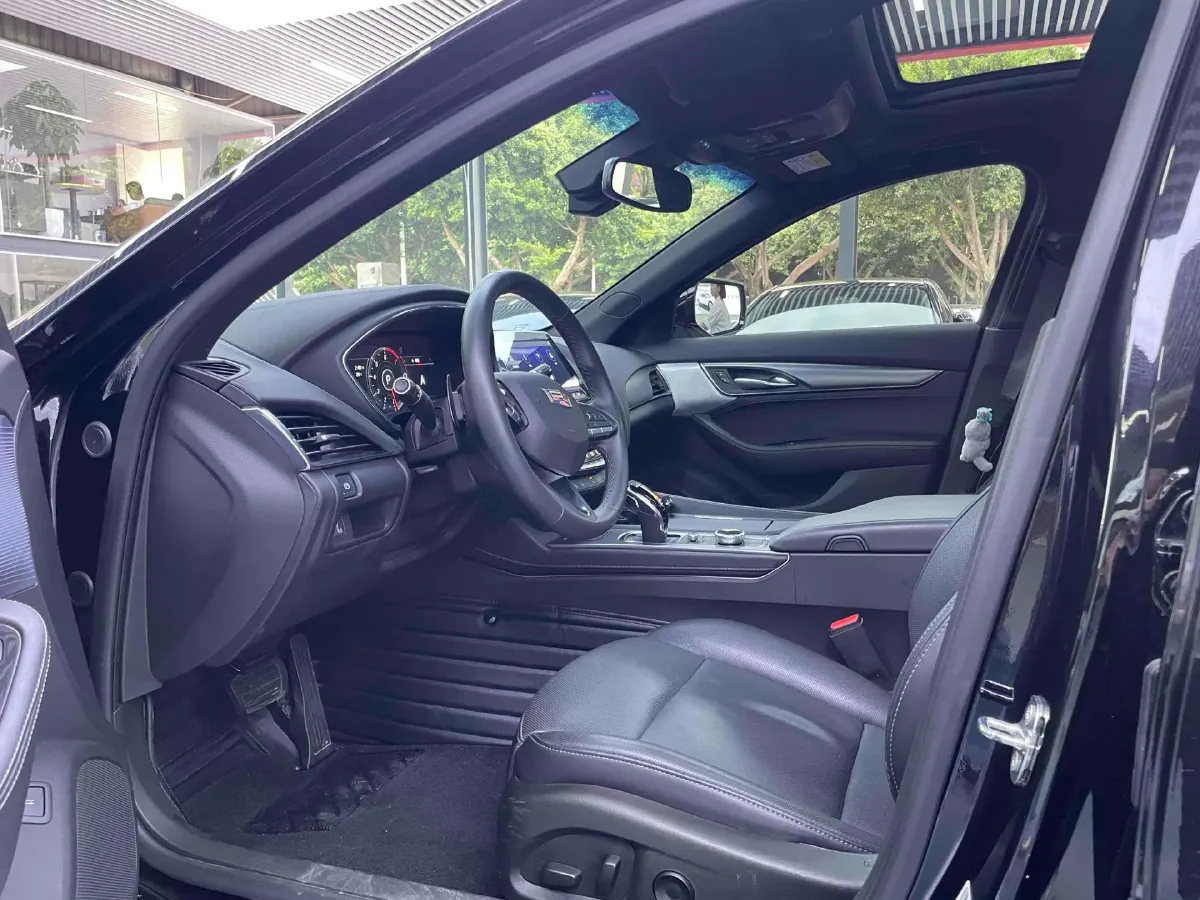 2023 Cadillac CT5 2.0T 237HP L4 10AT,autocango,china used car exporter,china ev exporter,chinese used car exporter,chinese used ev exporter
