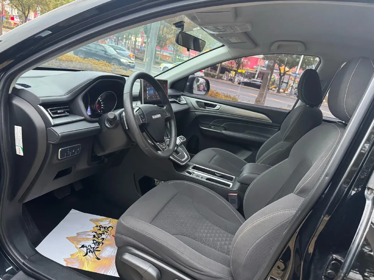2021 Haval M6 1.5T 150HP L4 7DCT,autocango,china used car exporter,china ev exporter,chinese used car exporter,chinese used ev exporter