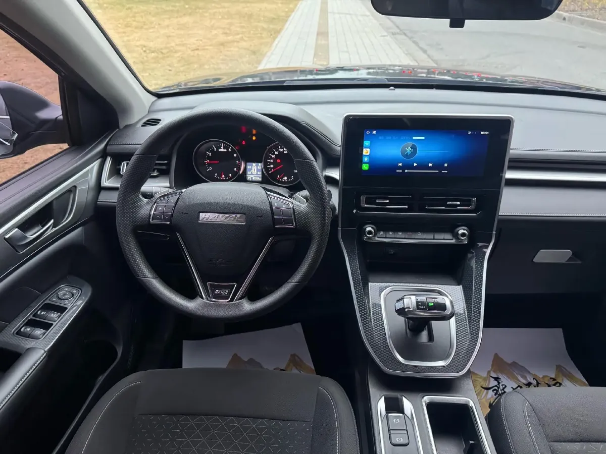 2021 Haval M6 1.5T 150HP L4 7DCT,autocango,china used car exporter,china ev exporter,chinese used car exporter,chinese used ev exporter