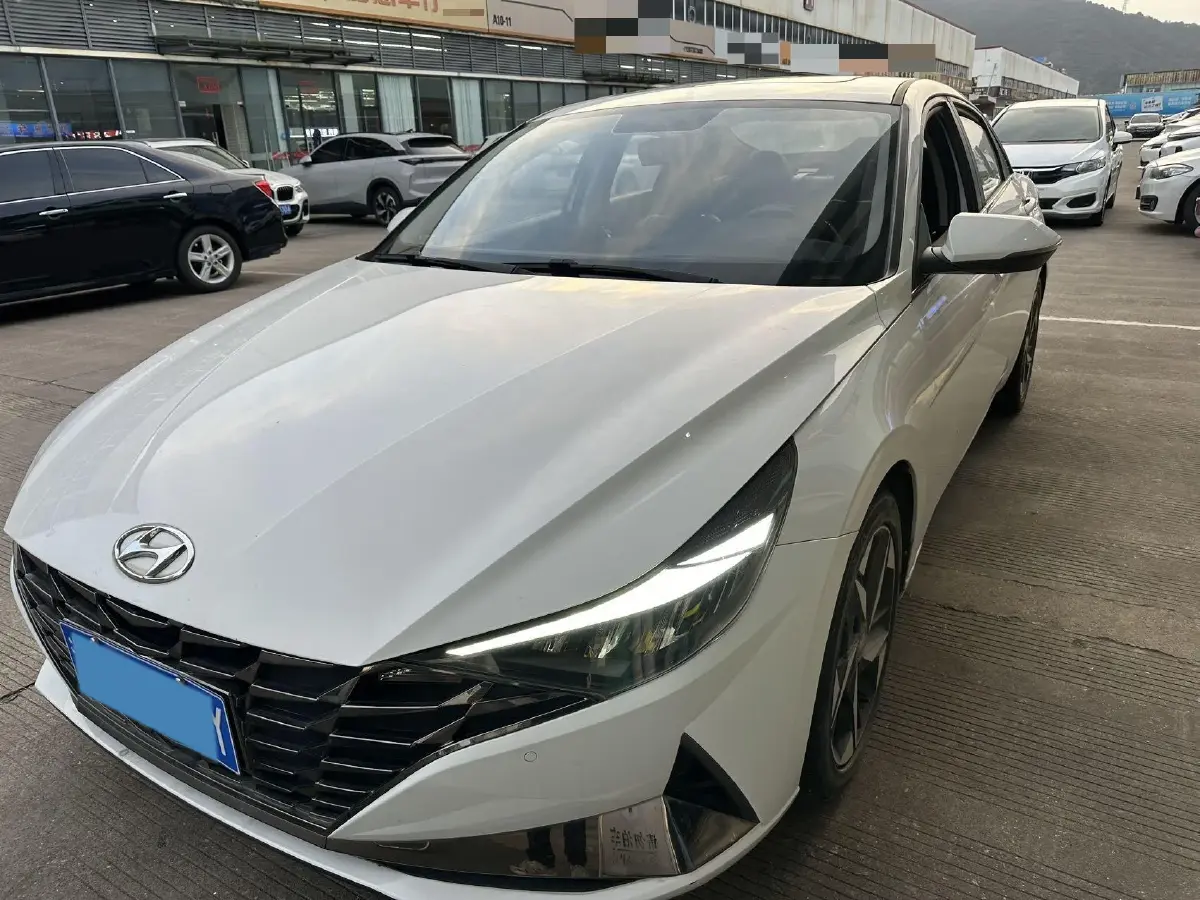 2021 Hyundai Elantra 1.5L 115HP L4 CVT