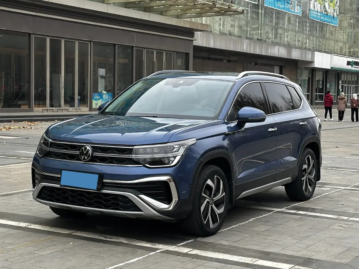 2023 Volkswagen Tharu 1.5T 160HP L4 7DCT 2023 Volkswagen Tharu 1.5T 160HP L4 7DCT