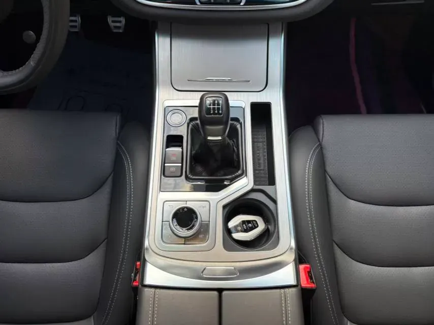 2020 Jetour X70 1.5T 156HP L4 6MT,autocango,china used car exporter,china ev exporter,chinese used car exporter,chinese used ev exporter