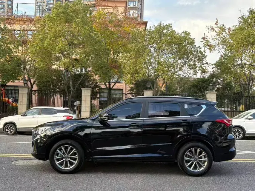 2020 Jetour X70 1.5T 156HP L4 6MT,autocango,china used car exporter,china ev exporter,chinese used car exporter,chinese used ev exporter