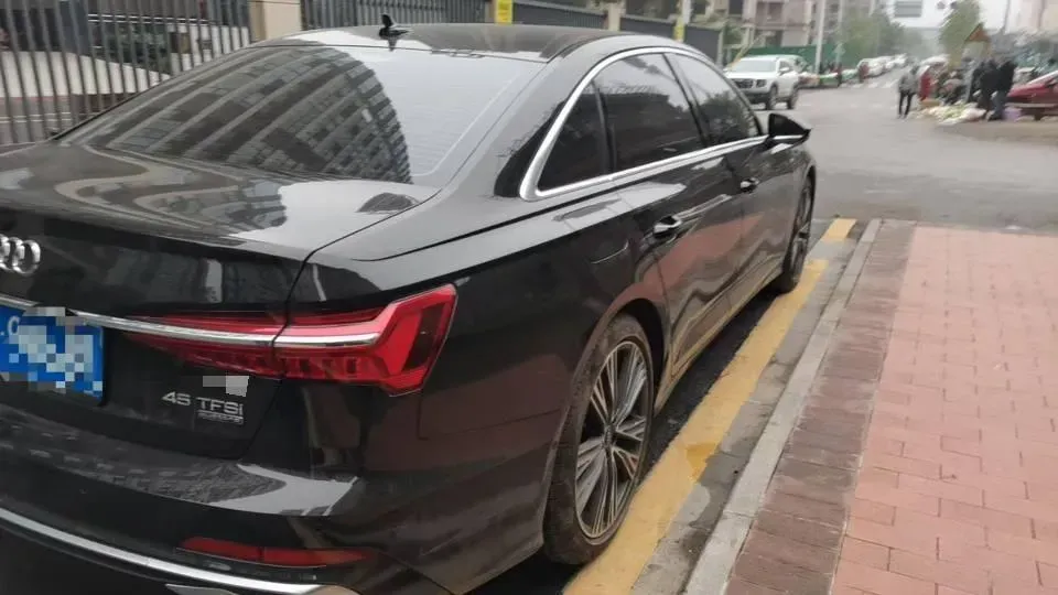 2024 Audi A6L 2.0T 245HP L4 7DCT,autocango,china used car exporter,china ev exporter,chinese used car exporter,chinese used ev exporter