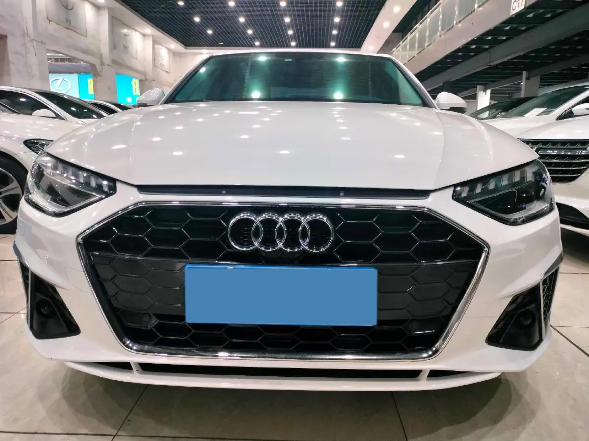 2020 Audi A4L 2.0T 190HP L4 7DCT,autocango,china used car exporter,china ev exporter,chinese used car exporter,chinese used ev exporter