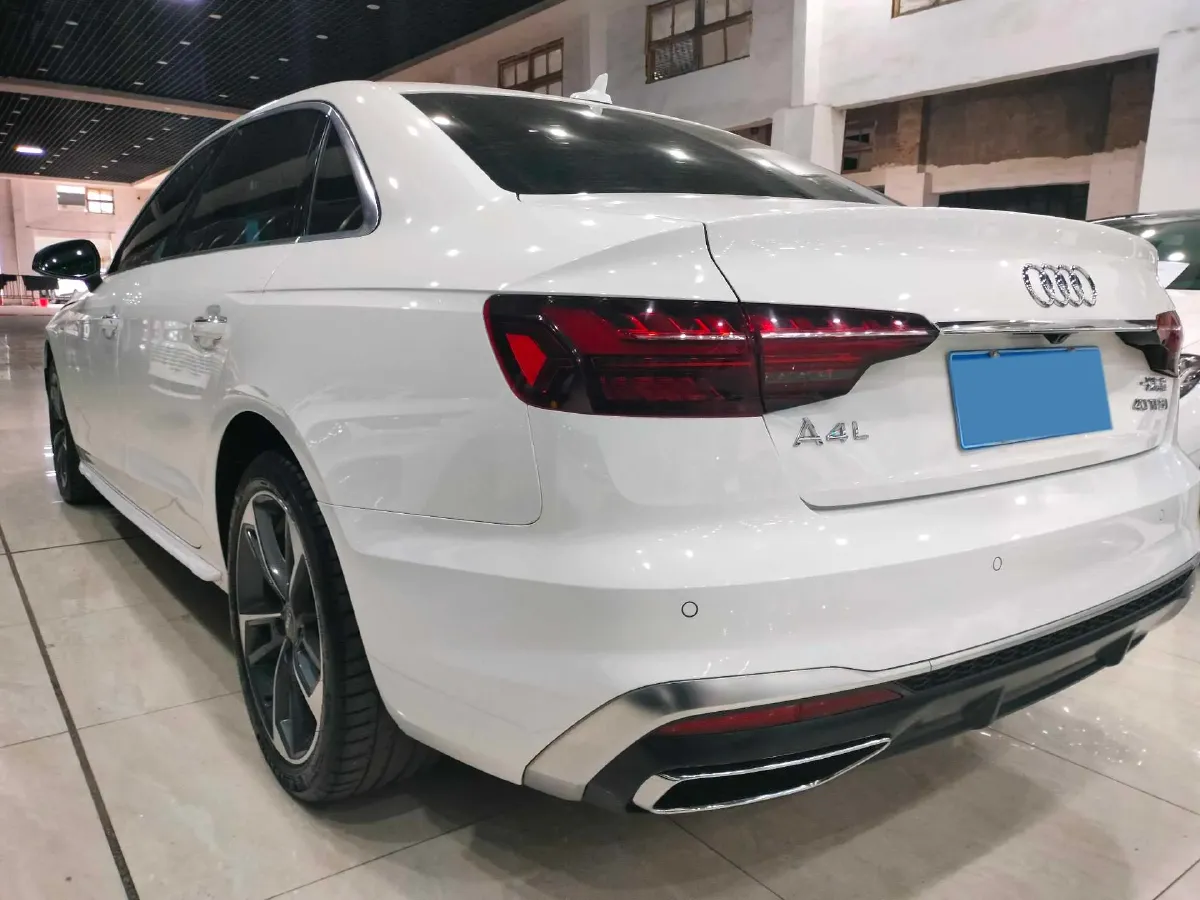 2020 Audi A4L 2.0T 190HP L4 7DCT,autocango,china used car exporter,china ev exporter,chinese used car exporter,chinese used ev exporter