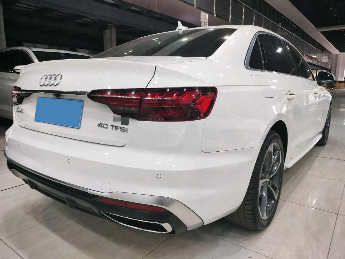 2020 Audi A4L 2.0T 190HP L4 7DCT,autocango,china used car exporter,china ev exporter,chinese used car exporter,chinese used ev exporter