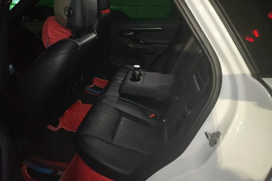 2020 Land Rover Range Rover Evoque 2.0T 249HP L4 9AT,autocango,china used car exporter,china ev exporter,chinese used car exporter,chinese used ev exporter