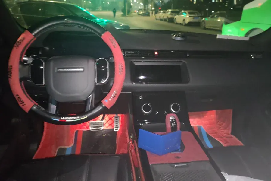 2020 Land Rover Range Rover Evoque 2.0T 249HP L4 9AT,autocango,china used car exporter,china ev exporter,chinese used car exporter,chinese used ev exporter