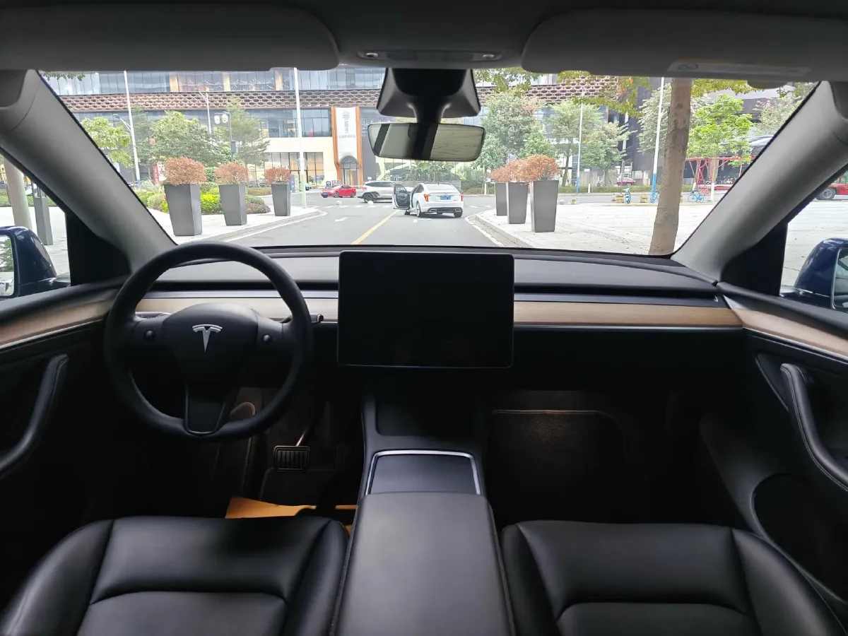 2022 Tesla Model Y BEV 60KWH,autocango,china used car exporter,china ev exporter,chinese used car exporter,chinese used ev exporter