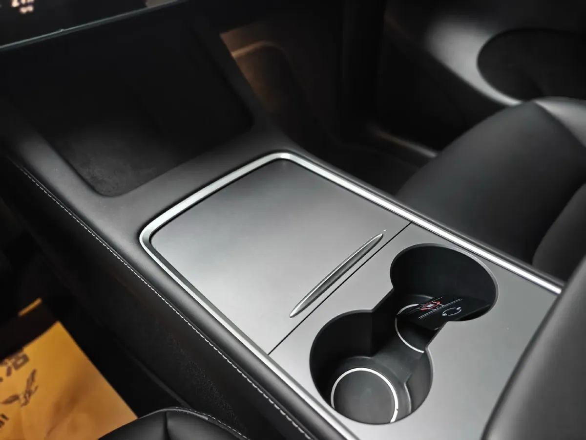 2022 Tesla Model Y BEV 60KWH,autocango,china used car exporter,china ev exporter,chinese used car exporter,chinese used ev exporter