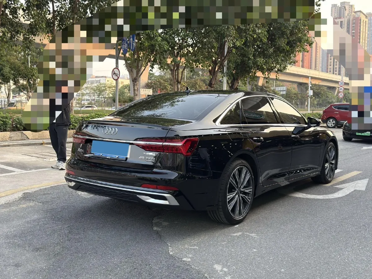 2025 Audi A6L 2.0T 245HP L4 7DCT,autocango,china used car exporter,china ev exporter,chinese used car exporter,chinese used ev exporter