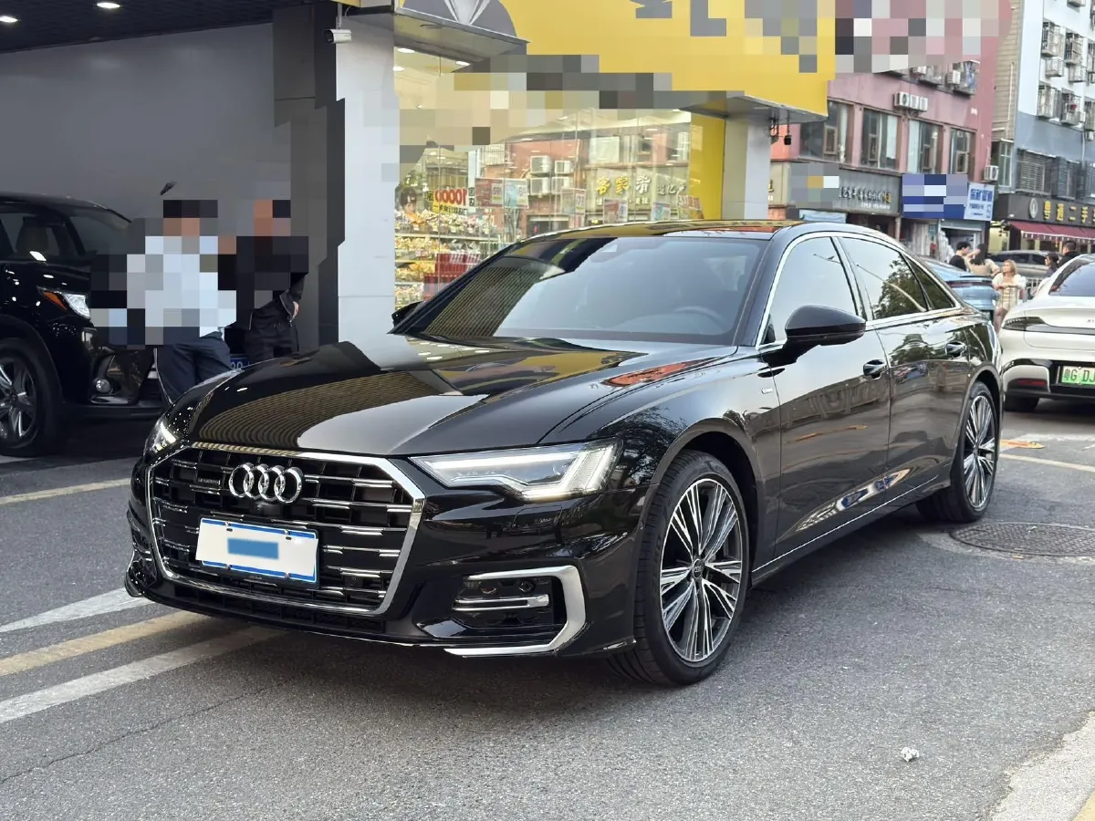 2025 Audi A6L 2.0T 245HP L4 7DCT,autocango,china used car exporter,china ev exporter,chinese used car exporter,chinese used ev exporter