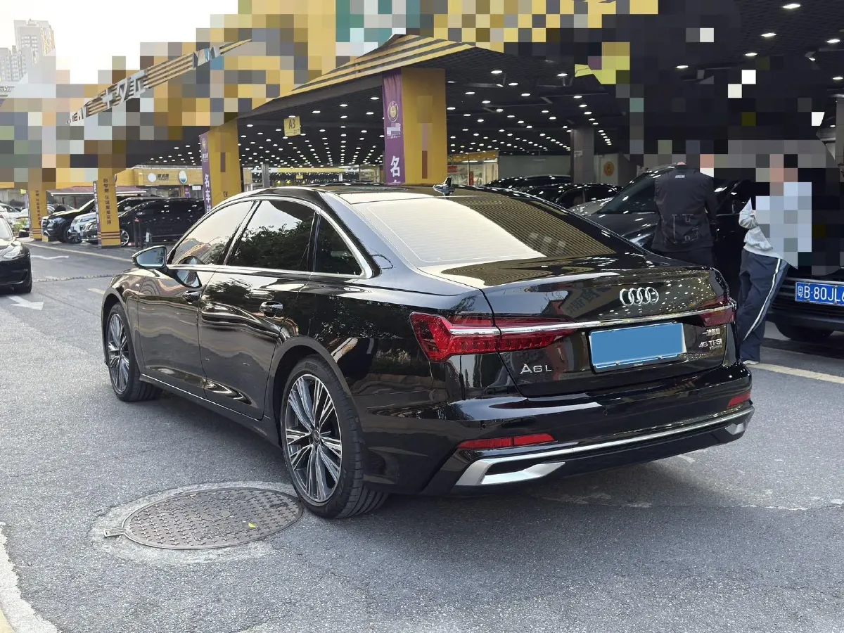 2025 Audi A6L 2.0T 245HP L4 7DCT,autocango,china used car exporter,china ev exporter,chinese used car exporter,chinese used ev exporter