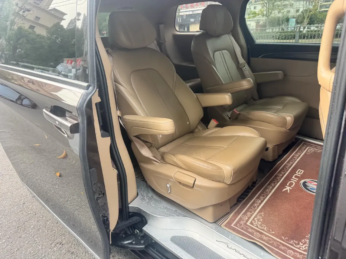 2021 Buick GL8 2.0T 237HP L4 9AT,autocango,china used car exporter,china ev exporter,chinese used car exporter,chinese used ev exporter