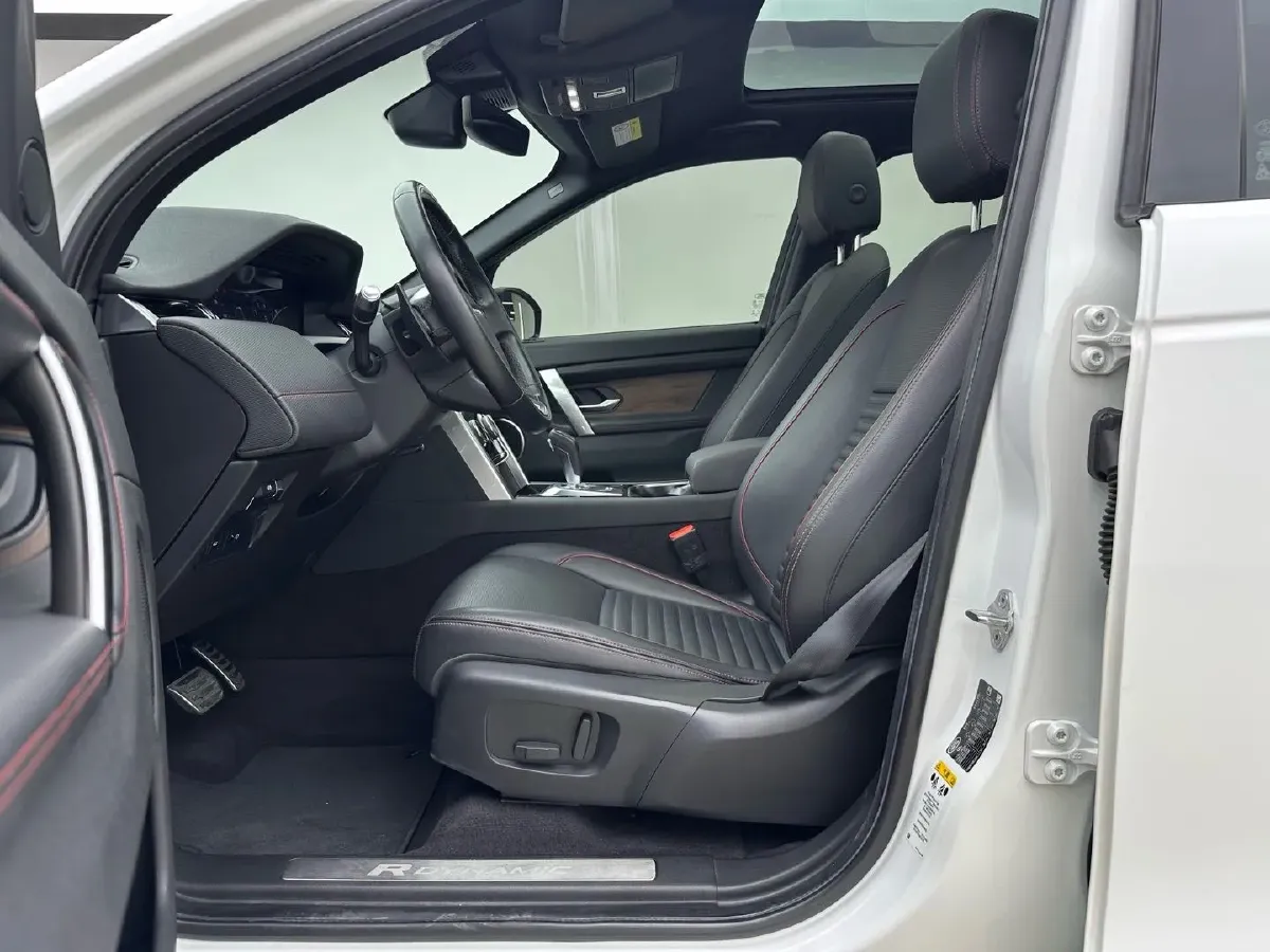 2020 Land Rover Discovery Sport 2.0T 249HP L4 9AT,autocango,china used car exporter,china ev exporter,chinese used car exporter,chinese used ev exporter