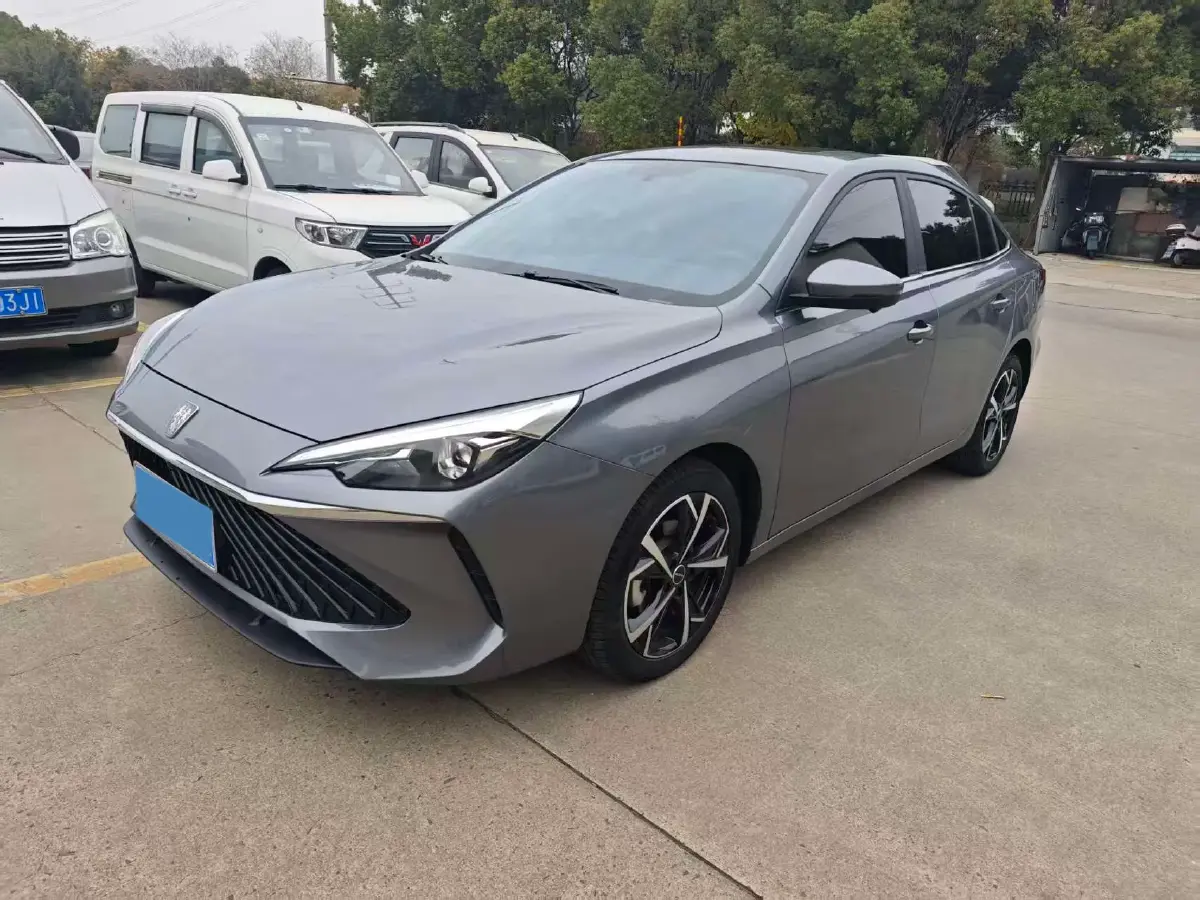 2024 Roewe i5 1.5L 129HP L4 CVT