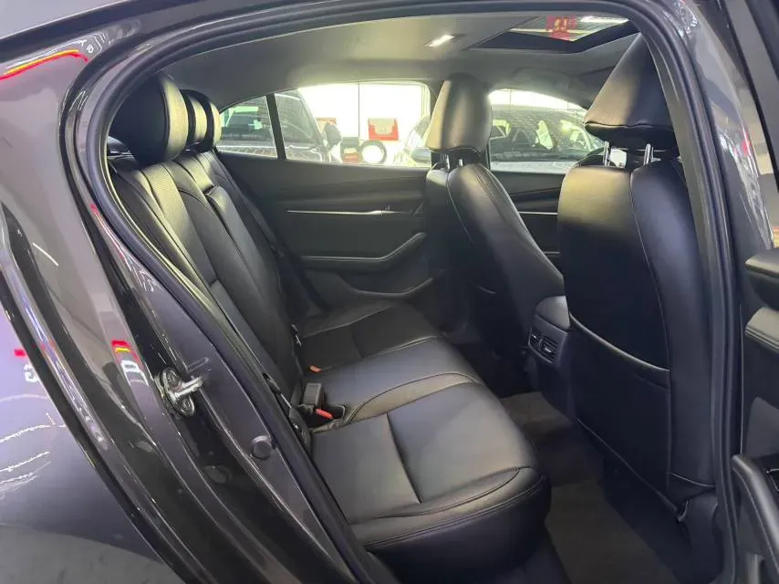 2021 Mazda 3 Axela 2.0L 158HP L4 6AT,autocango,china used car exporter,china ev exporter,chinese used car exporter,chinese used ev exporter