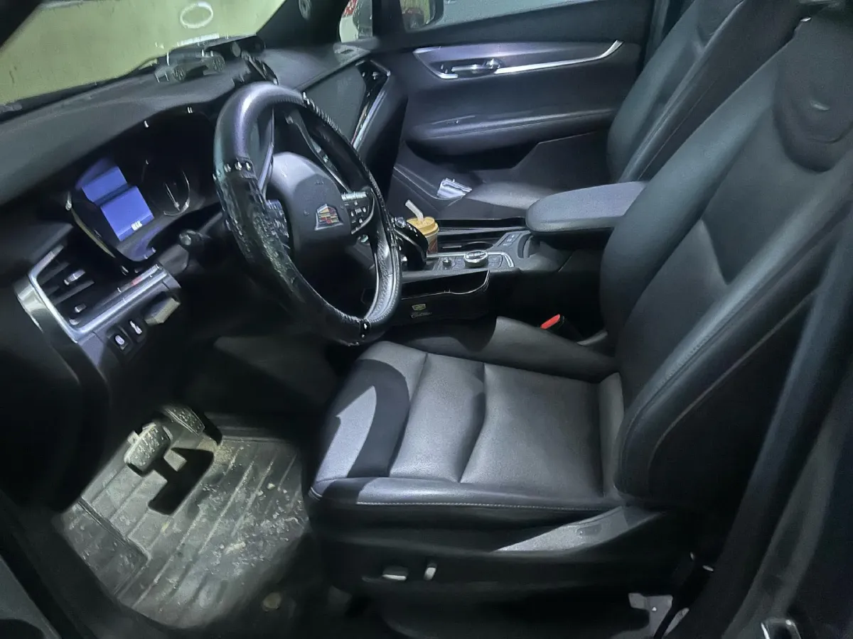 2021 Cadillac XT6 2.0T 237HP L4 9AT,autocango,china used car exporter,china ev exporter,chinese used car exporter,chinese used ev exporter