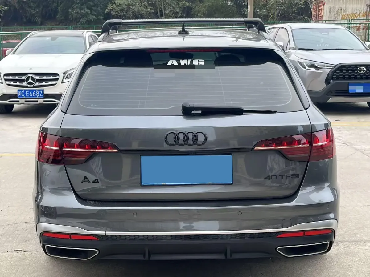 2022 Audi A4 2.0T 204HP L4 7DCT,autocango,china used car exporter,china ev exporter,chinese used car exporter,chinese used ev exporter