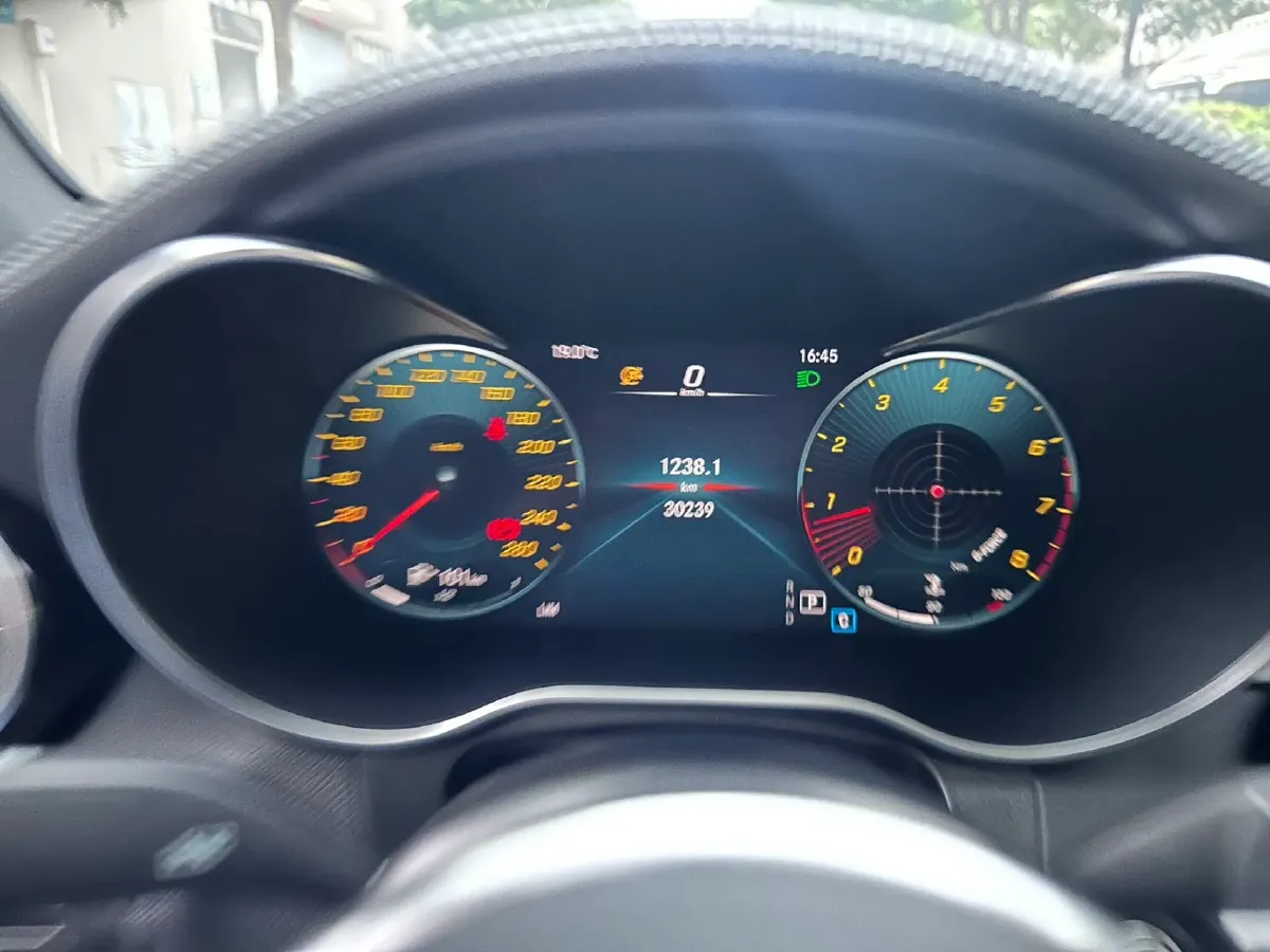 2020 Mercedes-Benz GLC Coupe 2.0T 197HP L4 9AT,autocango,china used car exporter,china ev exporter,chinese used car exporter,chinese used ev exporter