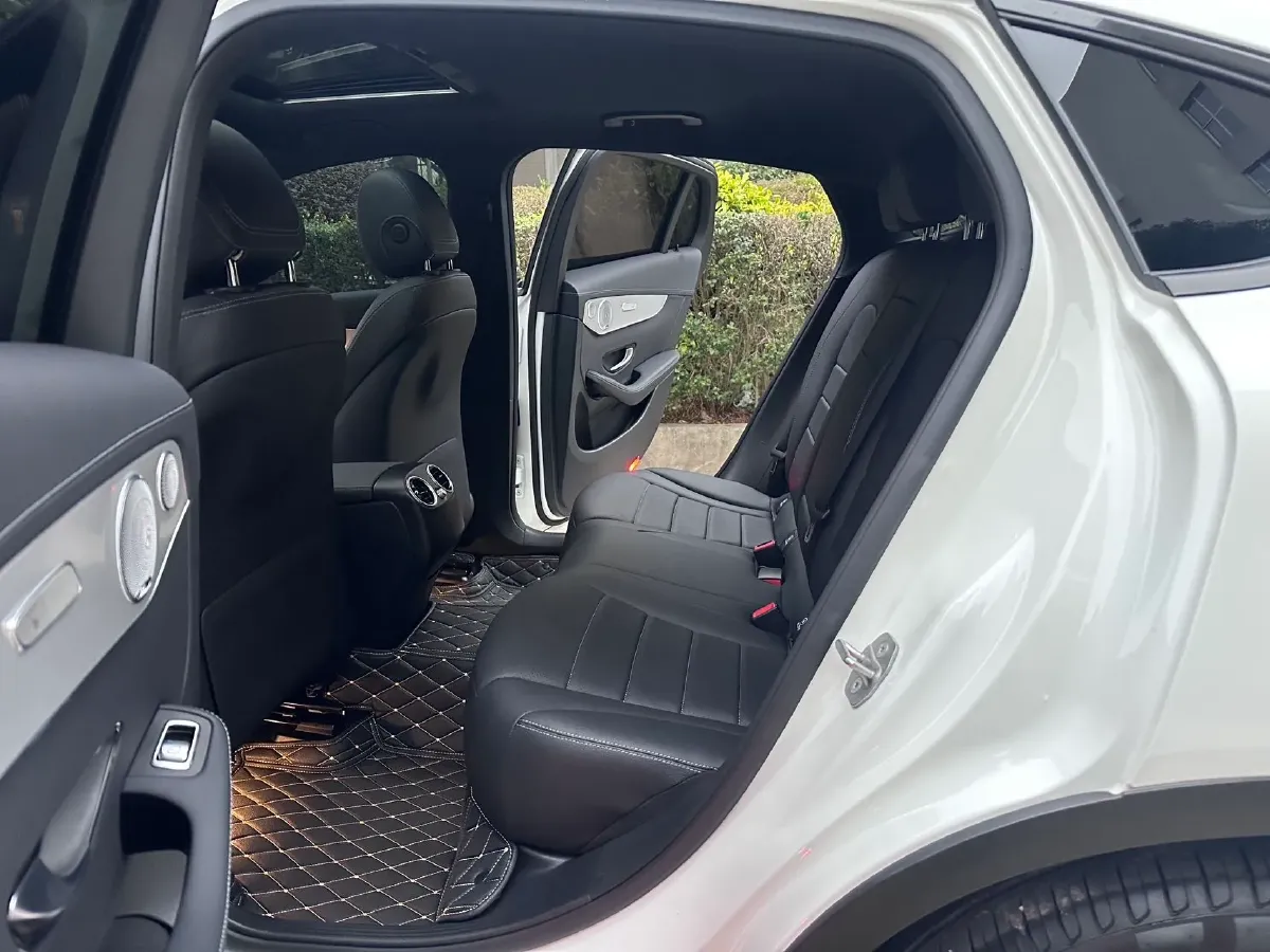 2020 Mercedes-Benz GLC Coupe 2.0T 197HP L4 9AT,autocango,china used car exporter,china ev exporter,chinese used car exporter,chinese used ev exporter