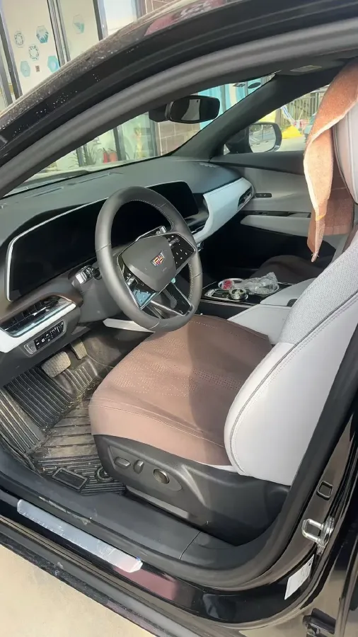 2023 Cadillac GT4 1.5T 211HP L4 9AT,autocango,china used car exporter,china ev exporter,chinese used car exporter,chinese used ev exporter