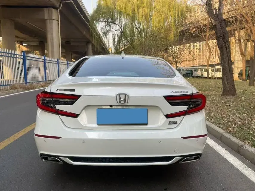 2022 Honda Accord 1.5T 194HP L4 CVT,autocango,china used car exporter,china ev exporter,chinese used car exporter,chinese used ev exporter