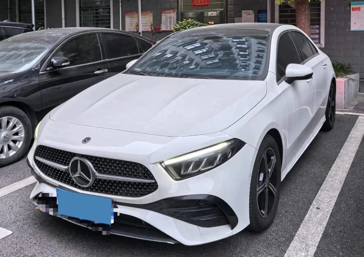 2022 Mercedes-Benz A Class 1.3T 163HP L4 7DCT