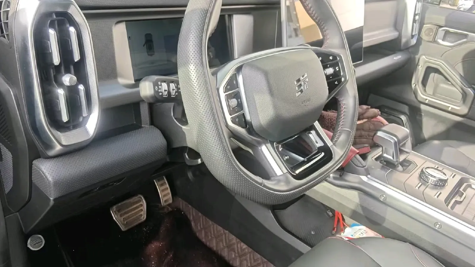 2023 Jetour Traveller 2.0T 254HP L4 7DCT,autocango,china used car exporter,china ev exporter,chinese used car exporter,chinese used ev exporter