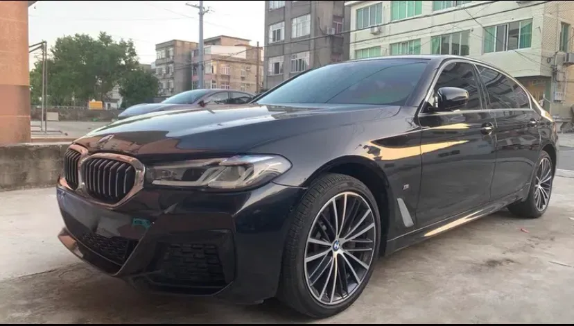 2022 BMW 5 Series 2.0T 252HP L4 8AT,autocango,china used car exporter,china ev exporter,chinese used car exporter,chinese used ev exporter