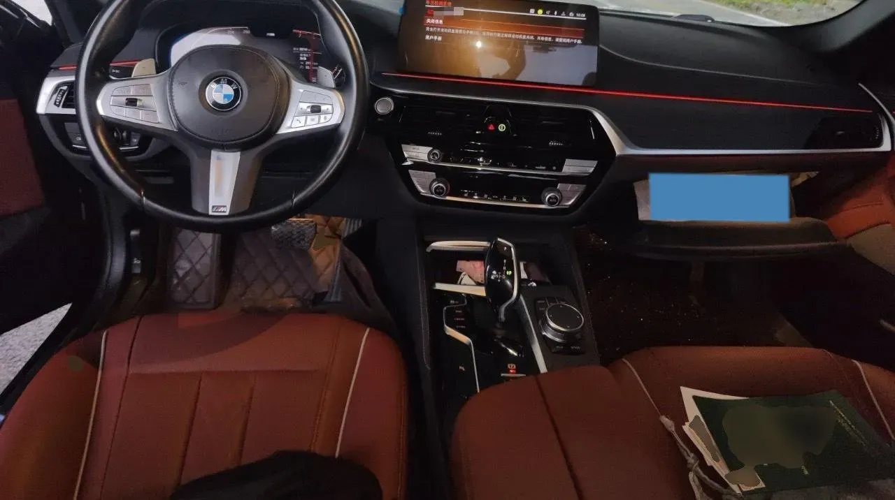 2022 BMW 5 Series 2.0T 252HP L4 8AT,autocango,china used car exporter,china ev exporter,chinese used car exporter,chinese used ev exporter