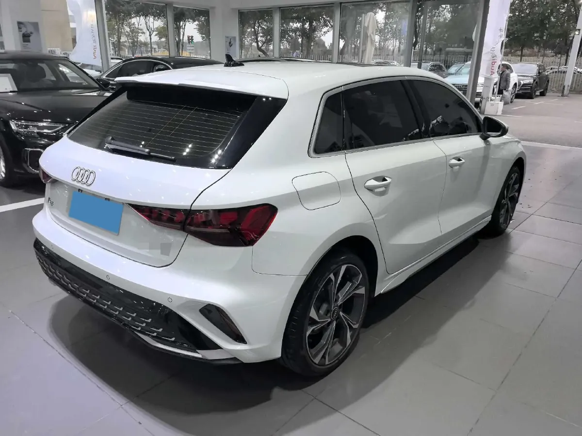 2025 Audi A3 1.5T 160HP L4 7DCT,autocango,china used car exporter,china ev exporter,chinese used car exporter,chinese used ev exporter