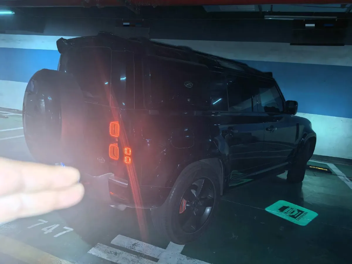 2024 Land Rover Defender 3.0T 400HP L6 8AT,autocango,china used car exporter,china ev exporter,chinese used car exporter,chinese used ev exporter
