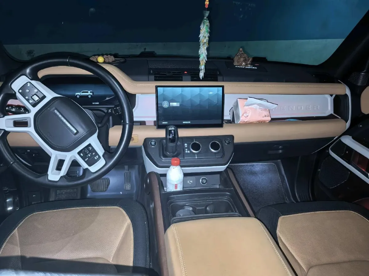 2024 Land Rover Defender 3.0T 400HP L6 8AT,autocango,china used car exporter,china ev exporter,chinese used car exporter,chinese used ev exporter